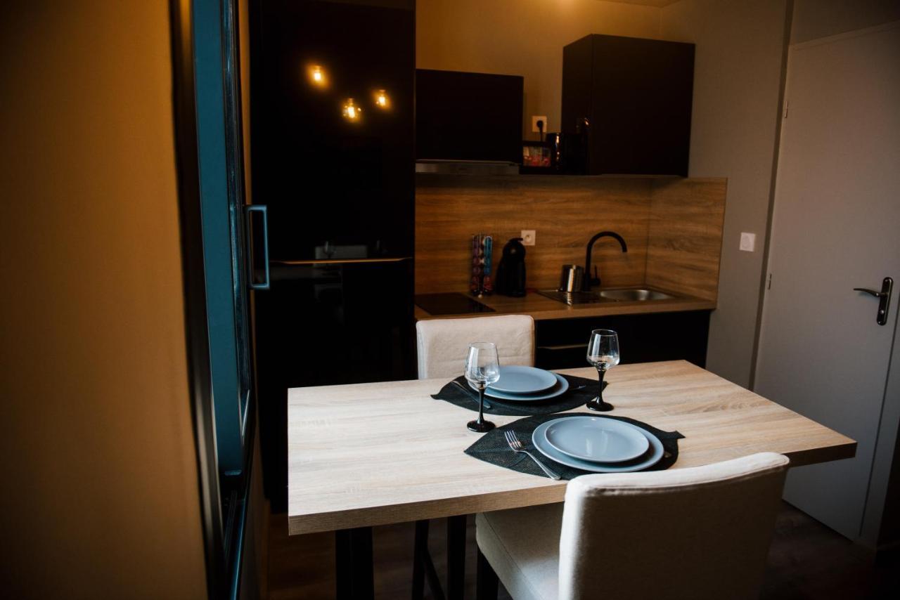 La Suite Romantique Avec Jacuzzi Au Coeur De Perpignan Exterior photo